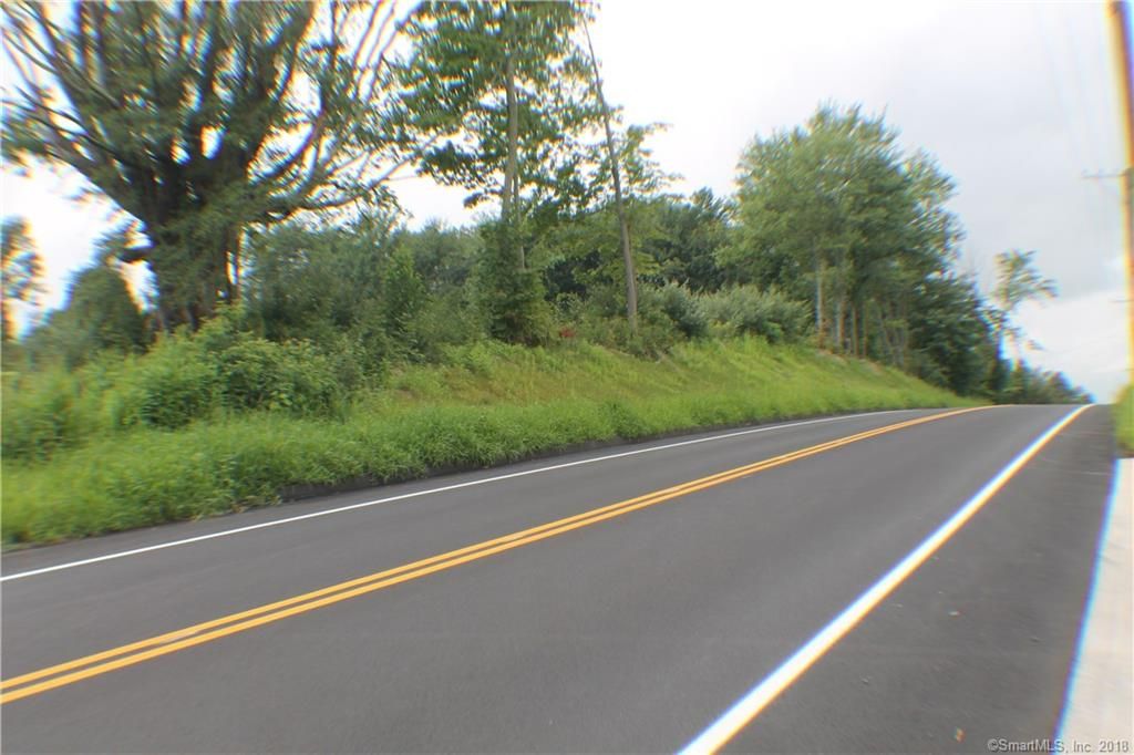 Mullen Rd: Mullen Rd, Enfield, CT 06082